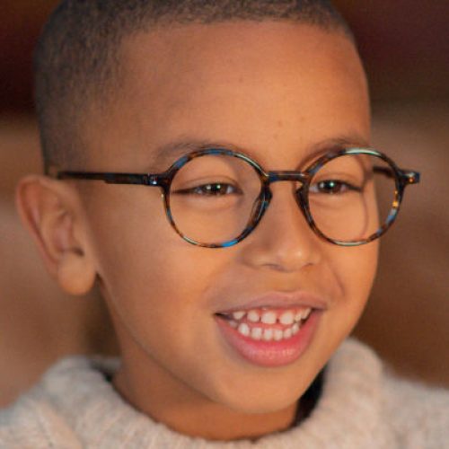 visuel-dossier-lunettes-enfants-garcon-plv-23-tete-a-lunettes